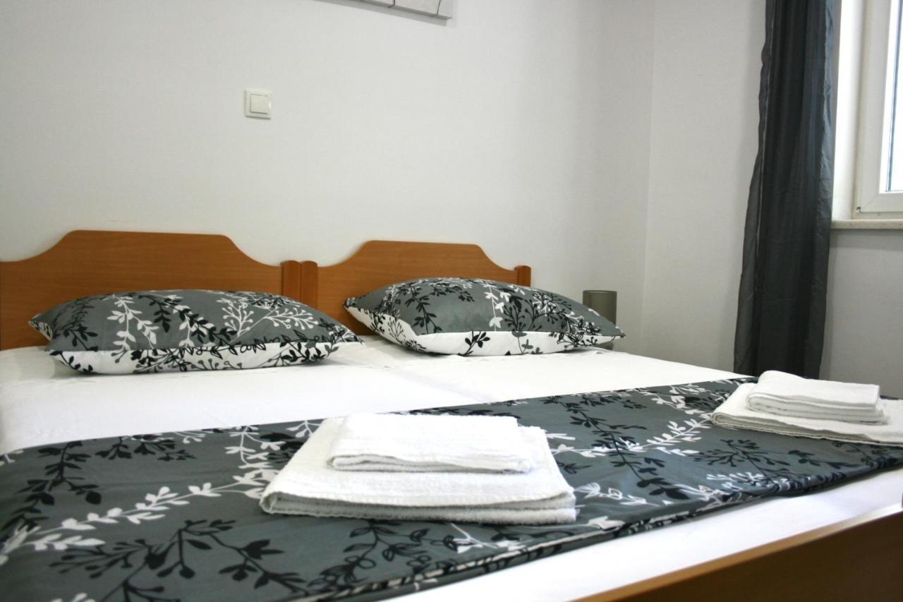Apartments Antea Trogir Exterior photo